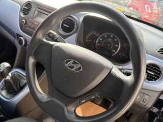 /photos/9640/1b960df0-4de0-df4a-d046-1a0d71572517_i320x240.jpg