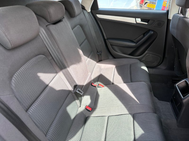2025 Audi A4 Saloon Avant TDI / LHD