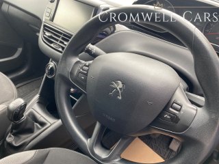 /photos/9640/2d6b0e13-e888-7a55-25e8-26d1349c45d2_processed1_i320x240.jpg