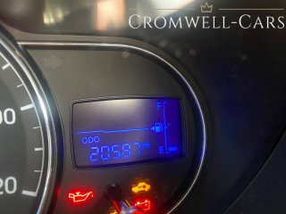 /photos/9640/79b29ea0-9d4e-6a99-bd3f-56eb43300619_processed1_i320x240.jpg