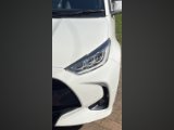 White Toyota Yaris 1.5 VVT-h Design Hatchback 5dr Petrol Hybrid E-CVT Euro 6 s/s 116 ps