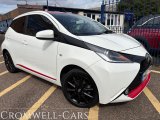 White Toyota Aygo 1.0 VVT-i x-press Hatchback 5 Door / 20 Road Tax