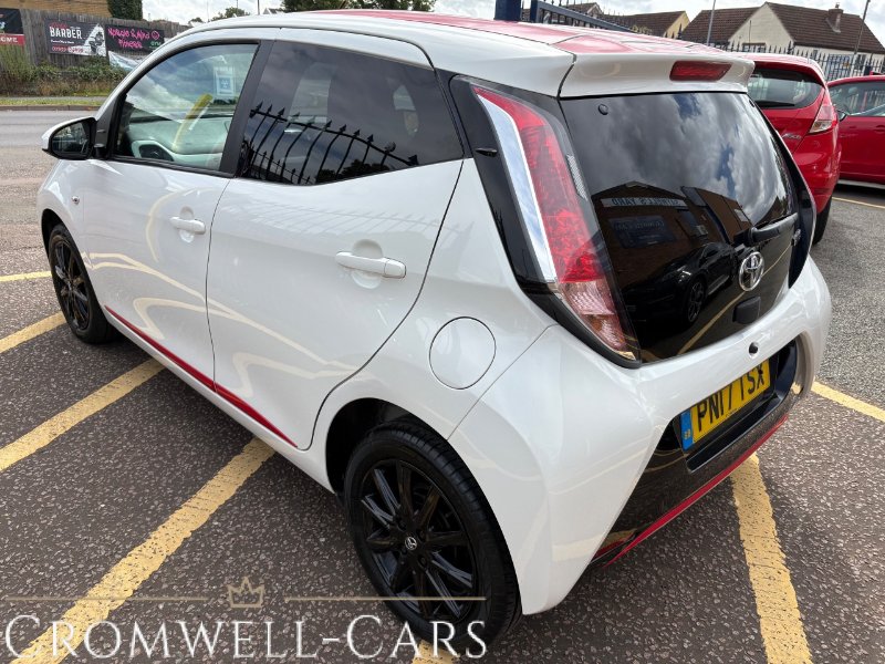 2017 Toyota Aygo Hatchback 1.0 VVT-i x-press Hatchback 5 Door / 20 Road Tax