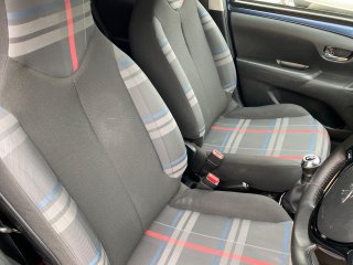 /photos/9640/94d880b2-f8fe-6106-48ca-48fa5ae6ab7c_i320x240.jpg