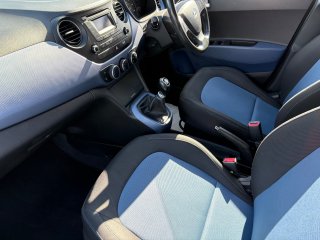 /photos/9640/b175c1fb-6d21-1d63-c1de-8db0901cd8cc_i320x240.jpg