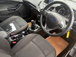 /photos/9640/bf1d5f4a-0bf5-b68b-67f5-e99cd0fc8c3b_i320x240.jpg