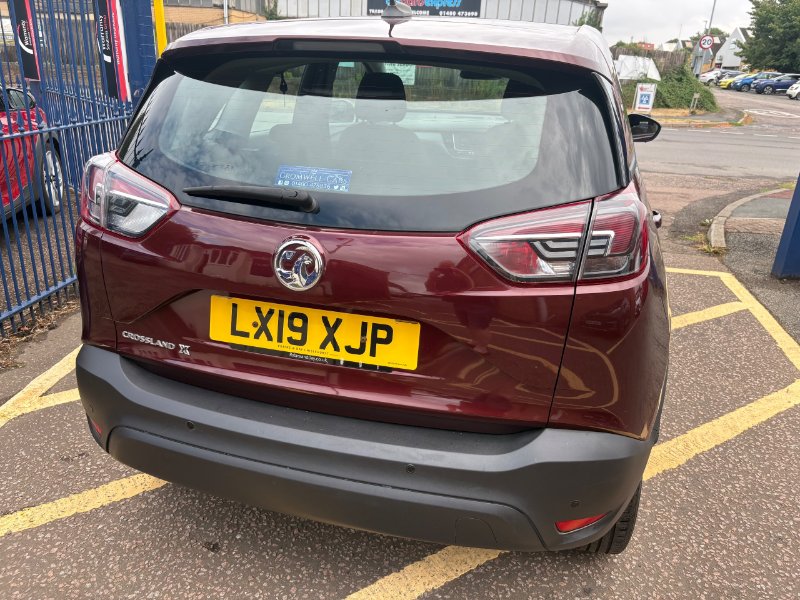 Red 2019 Vauxhall Crossland X 1.2 SE SUV 5dr Petrol Manual Euro 6 83 ps in St. Neots