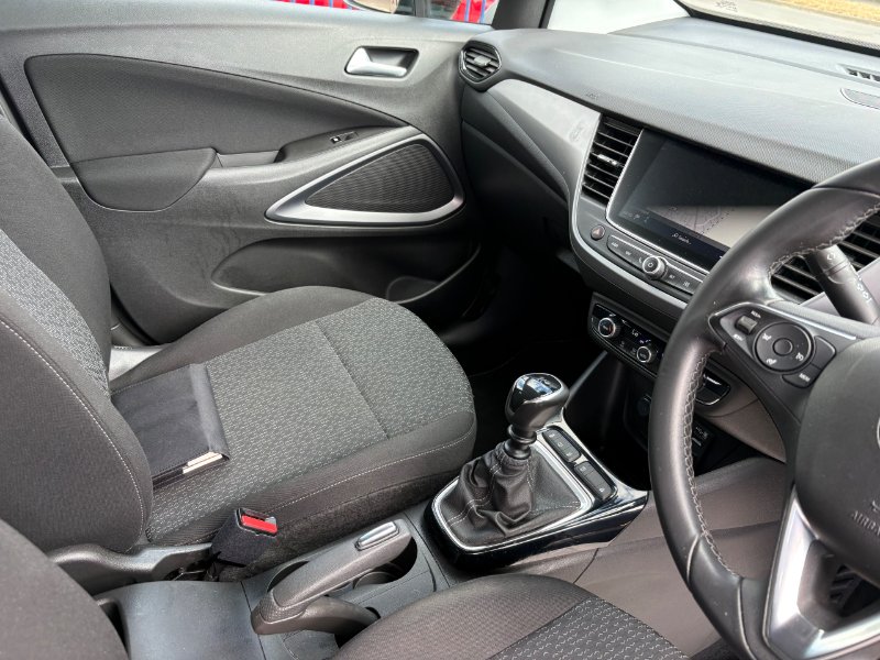 Vauxhall Crossland X 1.2 Turbo ecoTEC GPF SE Nav SUV 5dr Petrol Manual Euro 6 s/s 110 ps for sale in St. Neots
